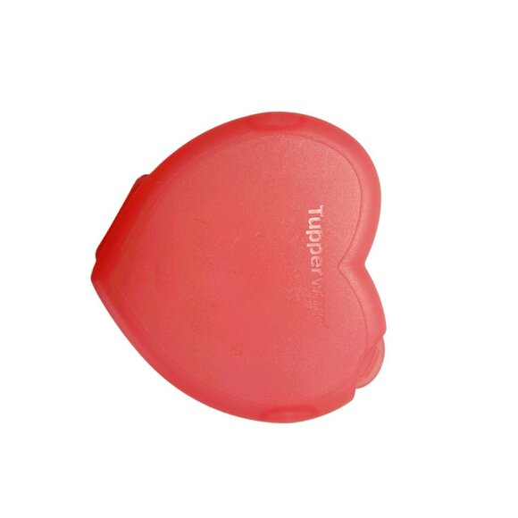 Vintage Tupperware Heart Shape Keeper Storage Case Pink - Picture 2 of 3